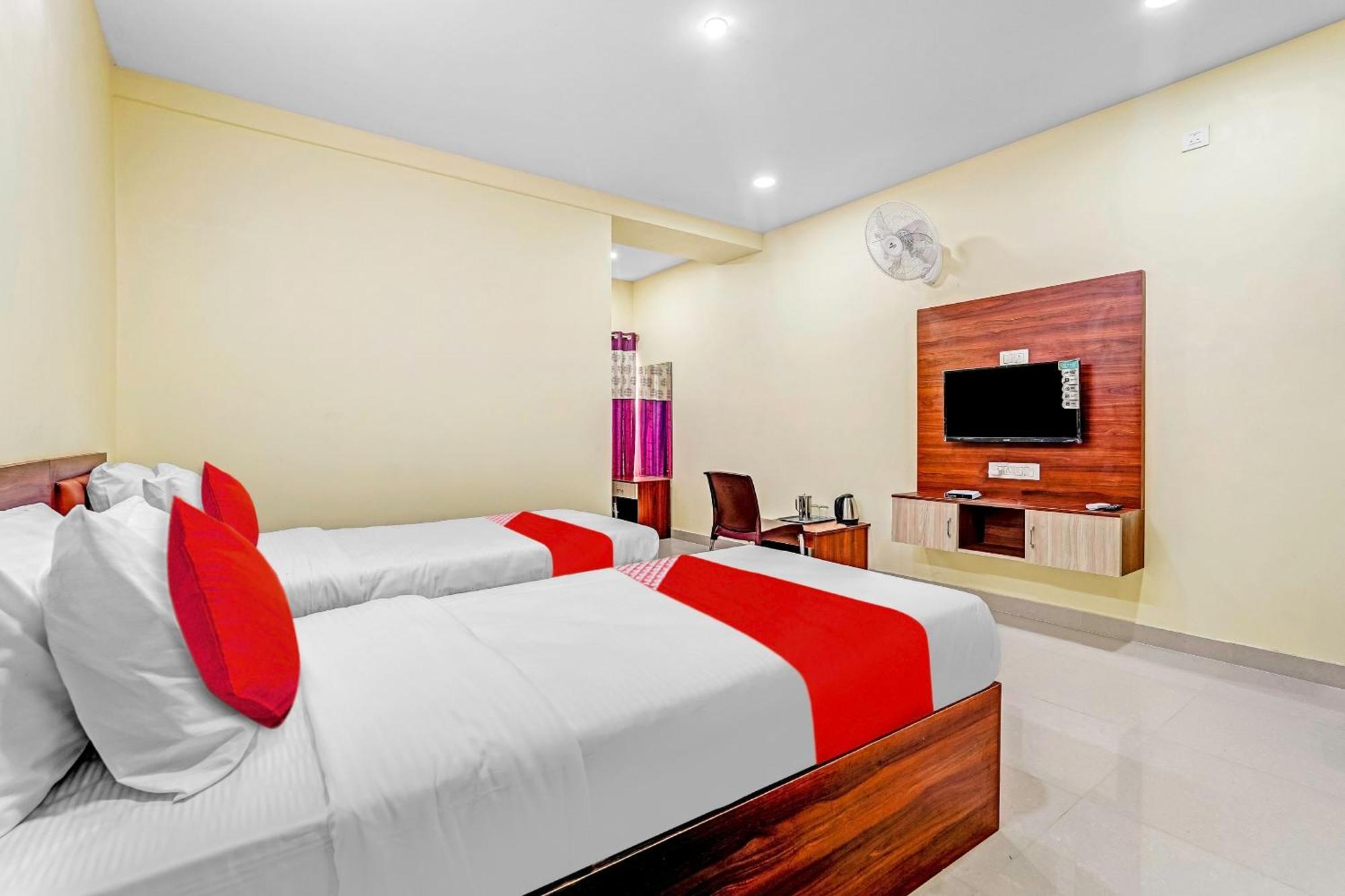Oyo Flagship Hotel Ayodhya Бангалор Экстерьер фото